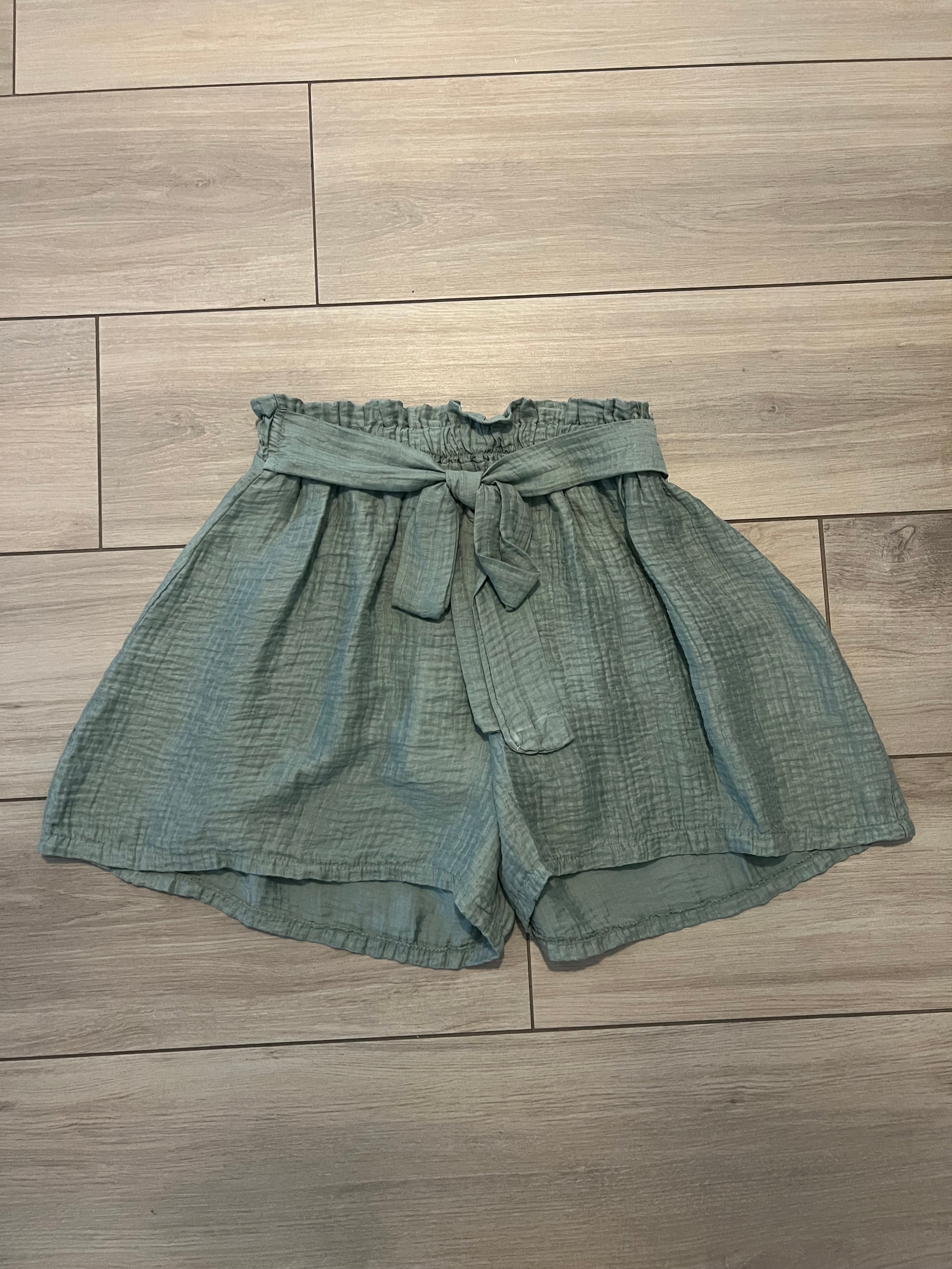 Short Capri